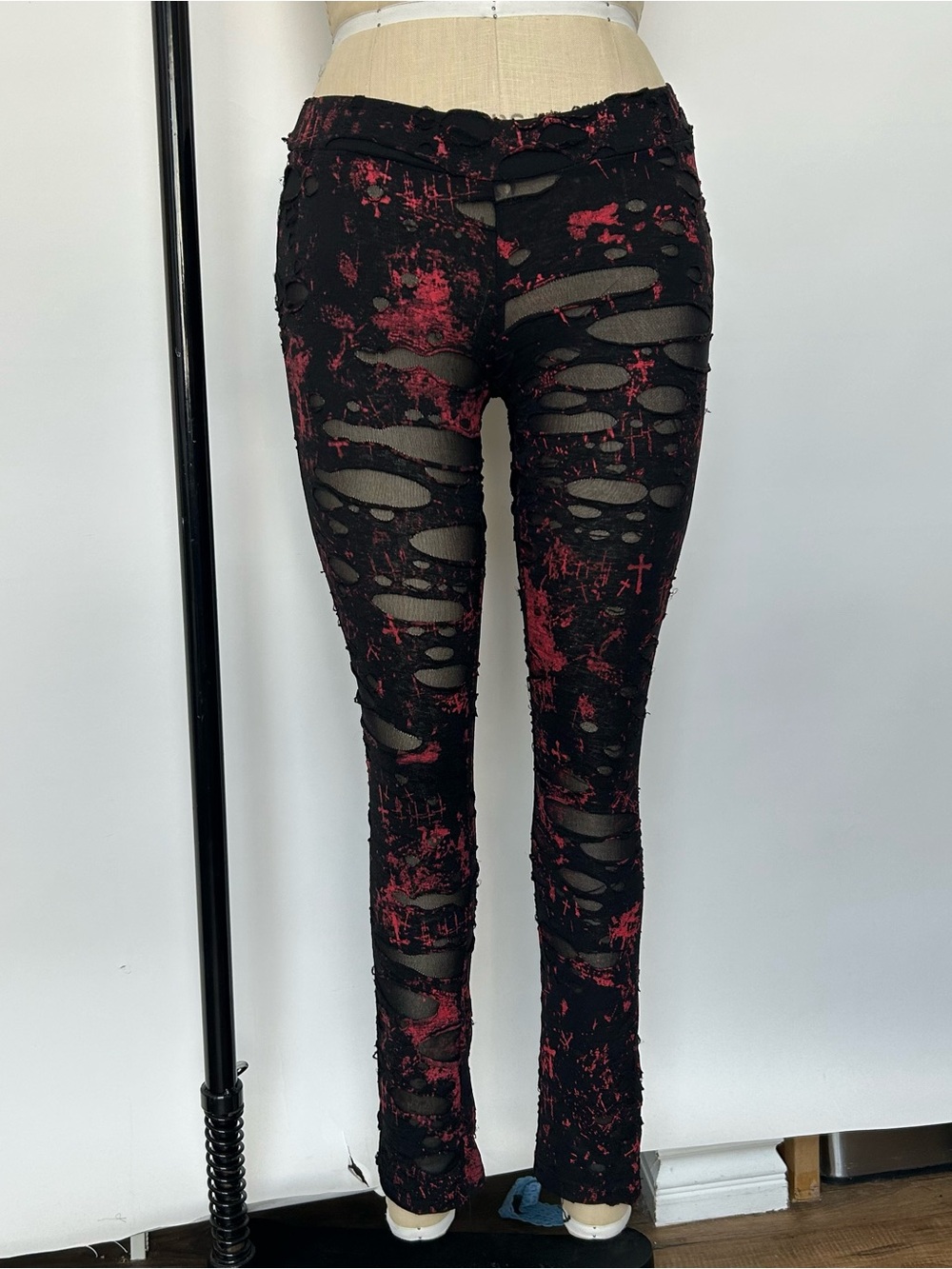 Black & Red Distressed Skinny Pants